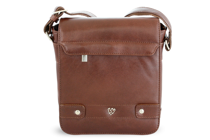 Malý hnědý pánský kožený crossbag s klopnou 215-1701-40