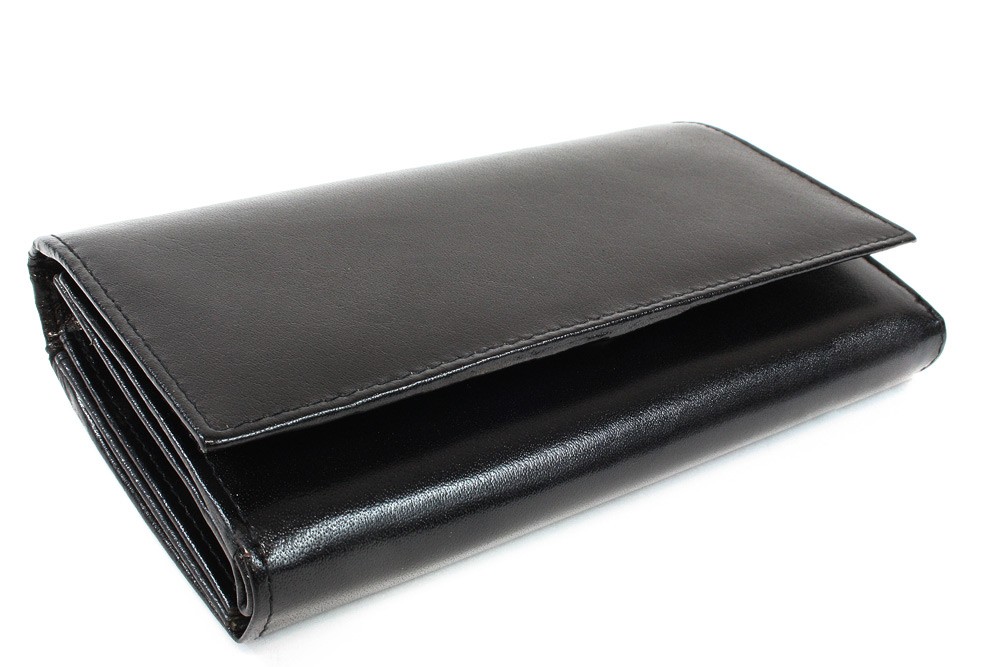 E-shop Černá dámská kožená klopnová peněženka 511-2121-60