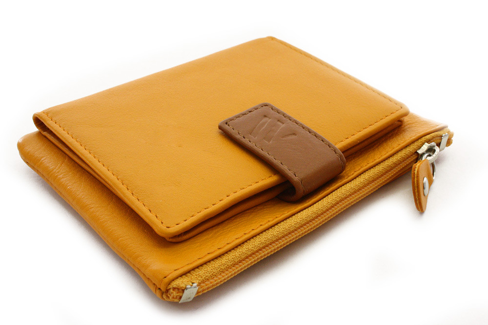Žltá malá dámska kožená peňaženka so zápinkou 511-8205-86/40