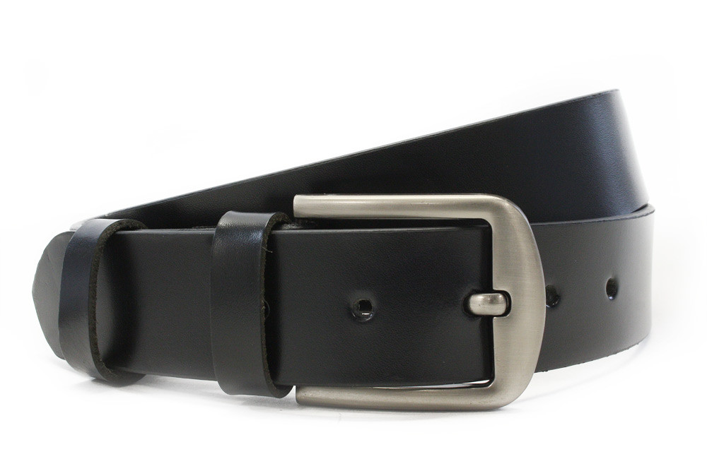 Čierny kožený hladký pánsky opasok do 160cm.