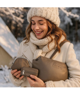 Šedohnedá sada dámskej kabelky, peňaženky a kľúčenky 412-4003-1745-2418-26