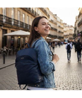 Tmavo modrý kožený zipsový batoh 311-8955-97